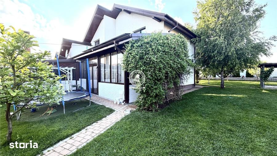 Casă cu 5 camere cu Teren 1000 Mp în Aroneanu