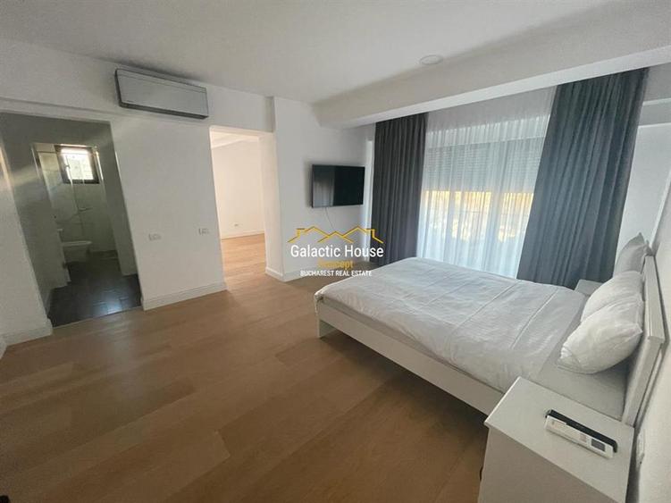 Penthouse cu 5 camere decomandat în Central