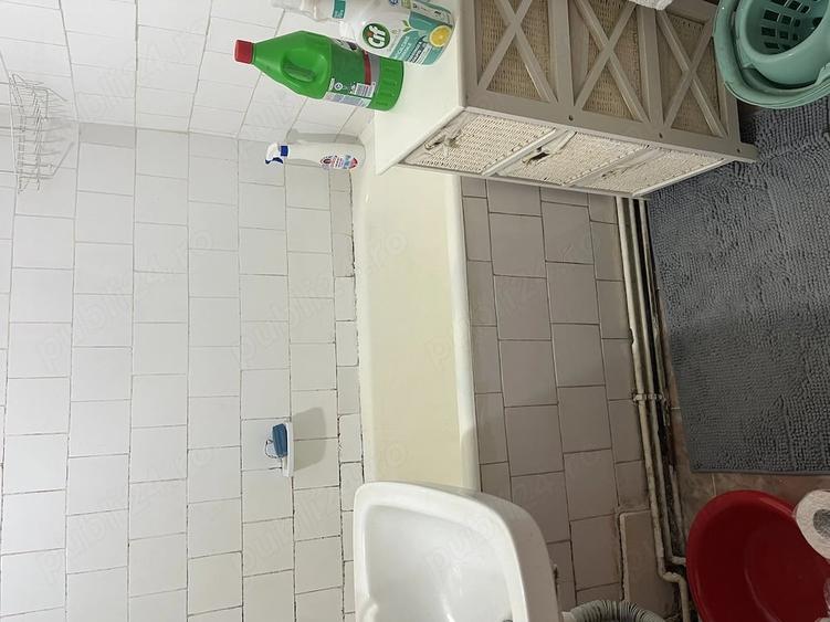 Apartament cu 3 camere decomandat în Valea Aurie