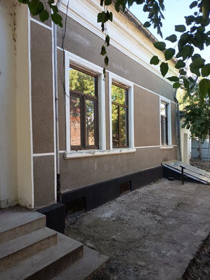 Casă cu 3 camere în Central