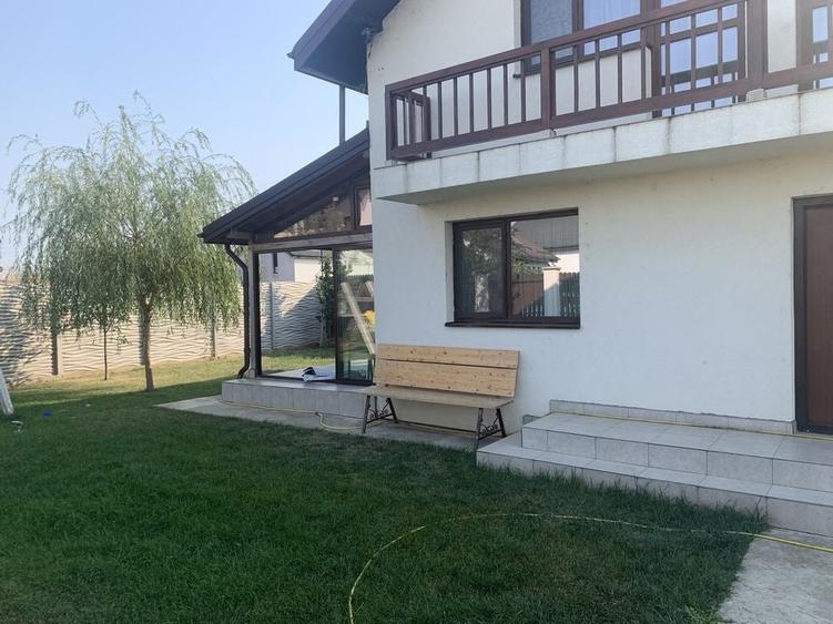 Casă cu 4 camere în Berceni