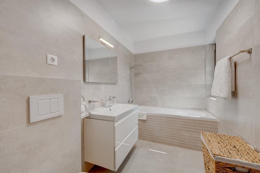 Casă individuală cu 4 camere cu Canalizare în Blejoi