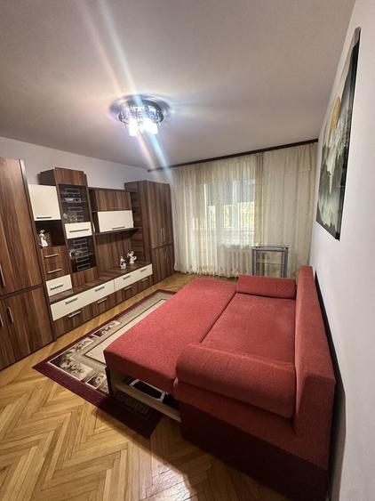 Apartament cu 2 camere decomandat în Pandurilor
