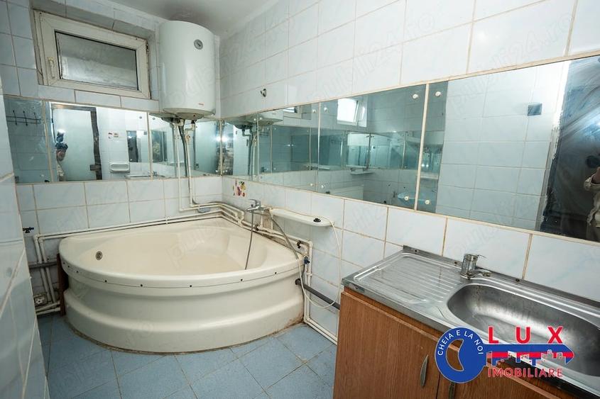 Apartament cu 2 camere decomandat în Neptun