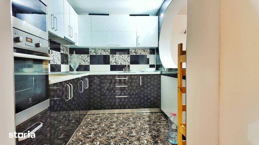 Casă cu 3 camere cu Teren 400 Mp în Central