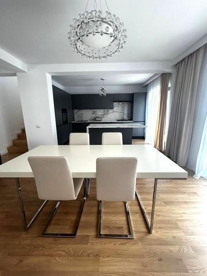 Casă individuală cu 5 camere cu Canalizare în Corbeanca