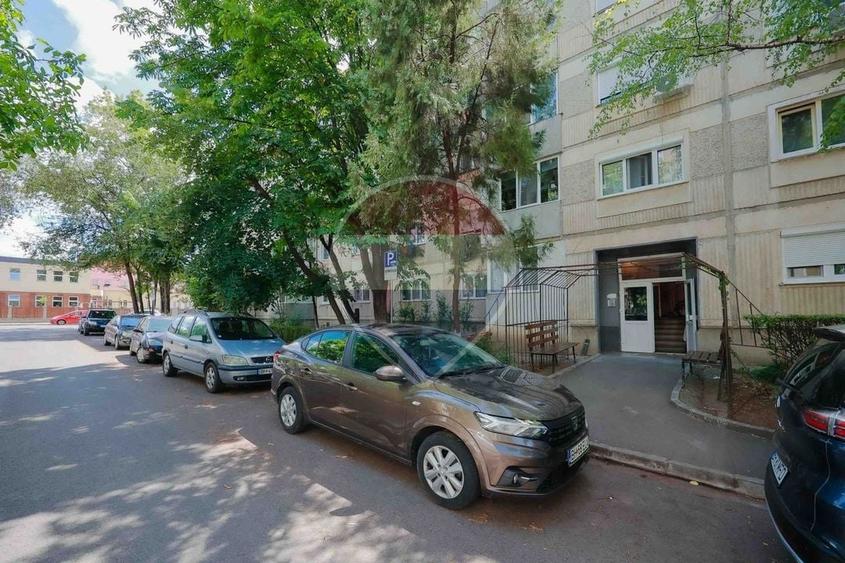 Birou, de 30 mp, în Rogerius