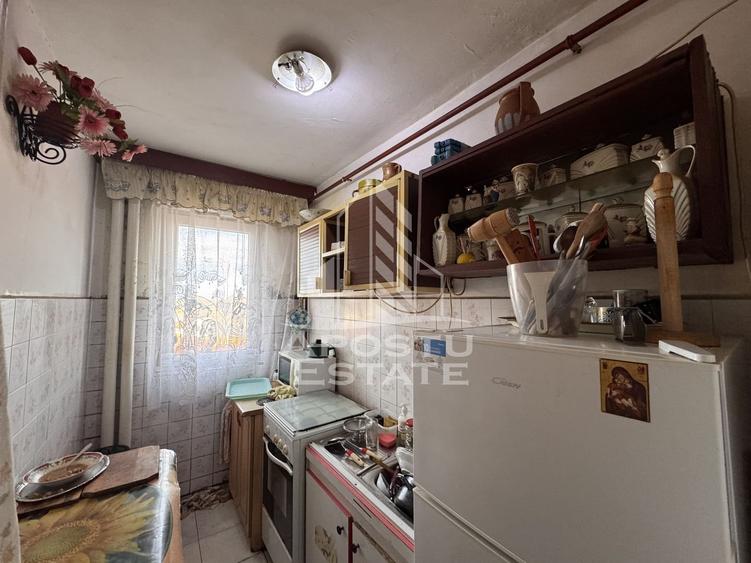 Apartament cu 2 camere nedecomandat, mobilat în Blașcovici