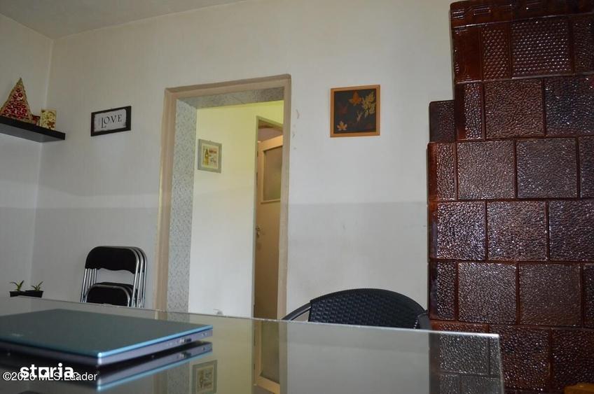 Casă cu 4 camere în Slatina