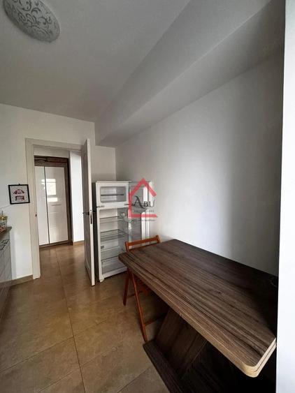 Apartament cu 2 camere decomandat în Filiași