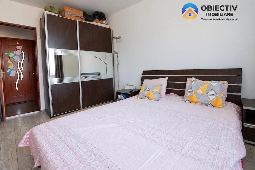 Apartament cu 3 camere semidecomandat în Central