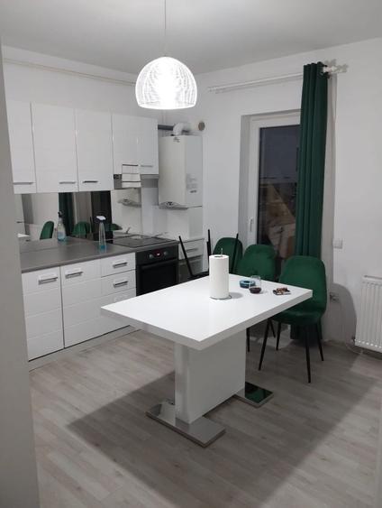 Apartament cu 2 camere semidecomandat în Florești