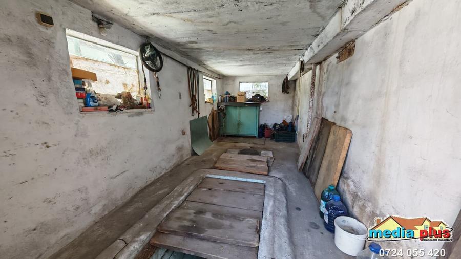 Casă individuală cu 3 camere cu Teren 500 Mp în Est
