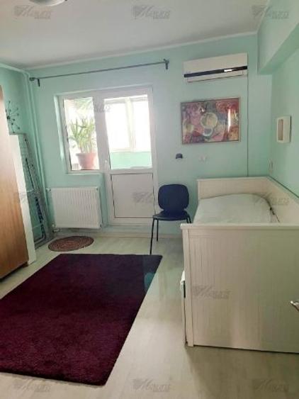 Apartament cu 3 camere decomandat în P-ța Unirii