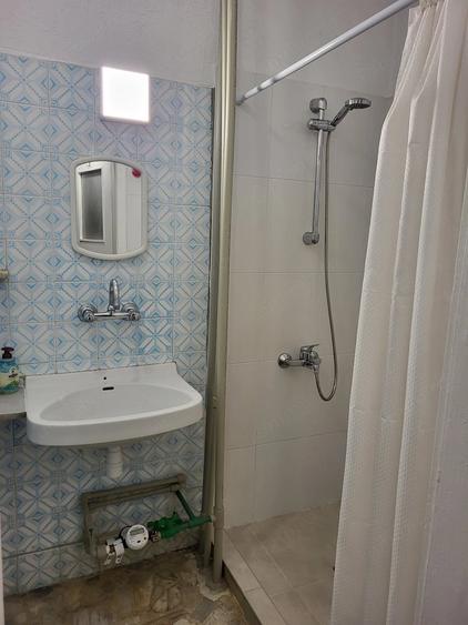 Garsonieră decomandată în Romană