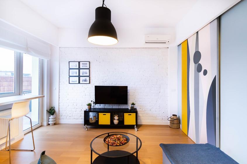 Apartament cu 2 camere semidecomandat în P-ța Romană