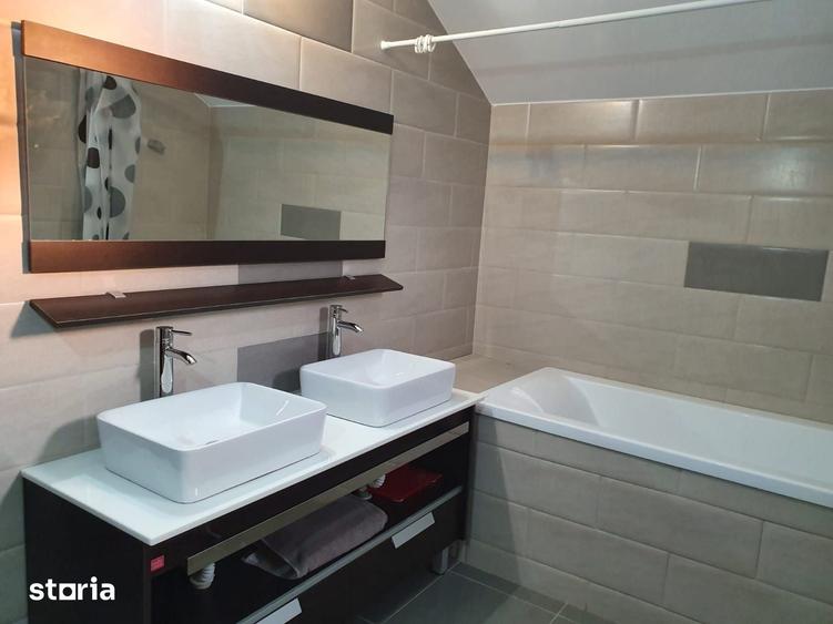 Casă cu 5 camere cu Teren 670 Mp în Mihai Eminescu