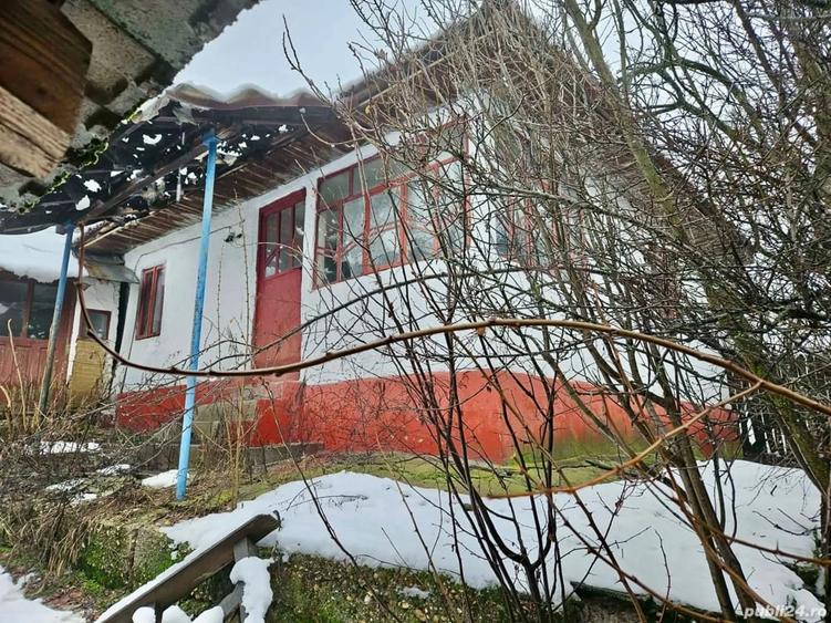 Casă în Ionești