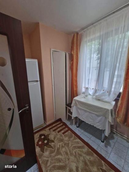 De vanzare apartament cu 2 camere si balcon, etajul 1, mobilat, 52000e - 1
