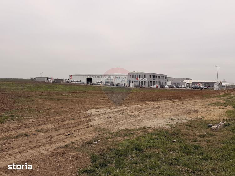 Teren 7,868mp, sensul giratoriu Aeroportul Oradea / DN E71 - 1