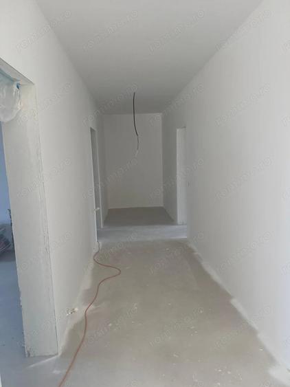 Casă cu Teren 643 Mp în Costi
