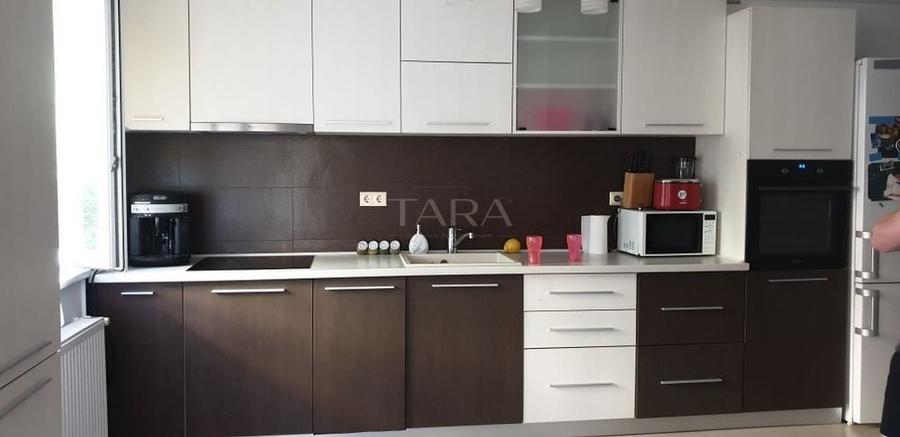 Apartament cu 3 camere decomandat, mobilat în Florești — fotografia 2
