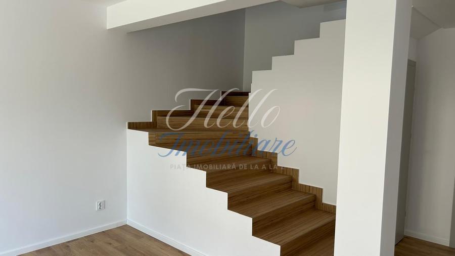 Duplex cu 4 camere cu Canalizare în Florești