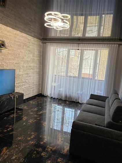 Apartament cu 2 camere decomandat, mobilat în Micro 17