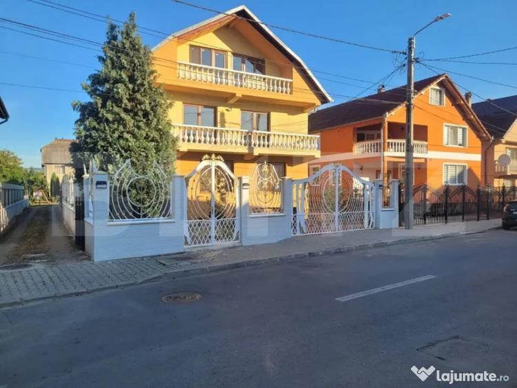 Casă cu 5 camere cu Teren 500 Mp în Central