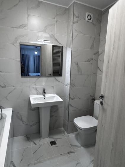Apartament cu 3 camere decomandat în Drumul Taberei