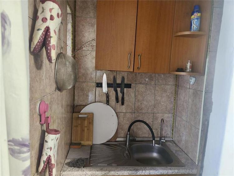 Apartament cu 2 camere decomandat, mobilat în Soarelui
