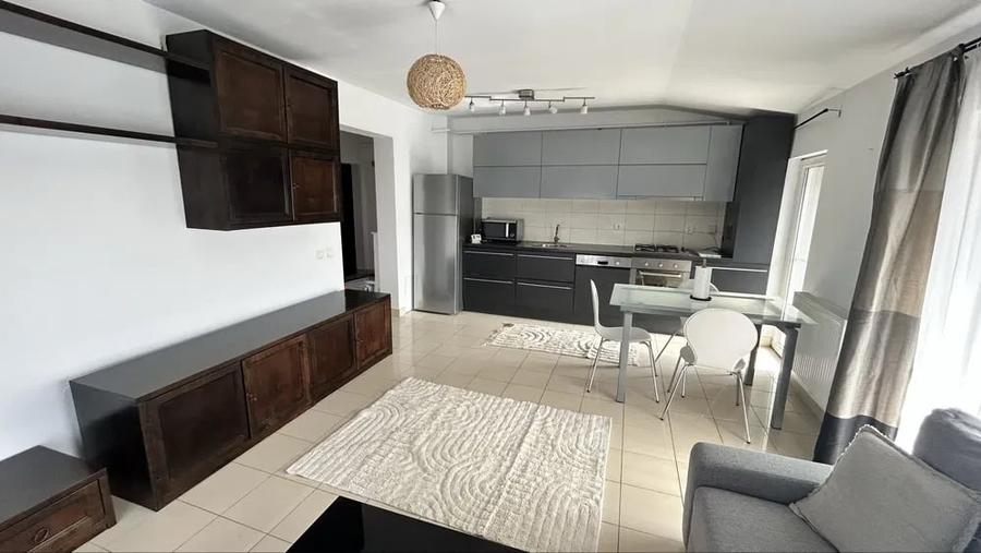 Apartament cu 2 camere semidecomandat, mobilat în Florești — fotografia 1