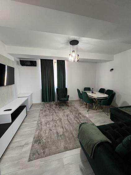 Apartament cu 3 camere decomandat în Făcăi