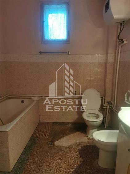 Casă cu 5 camere cu Teren 1571 Mp în Bucovăț (Remetea Mare)