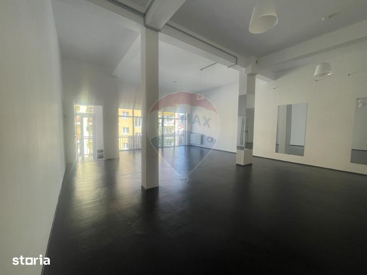 Spațiu comercial, de 61 mp, în Florești
