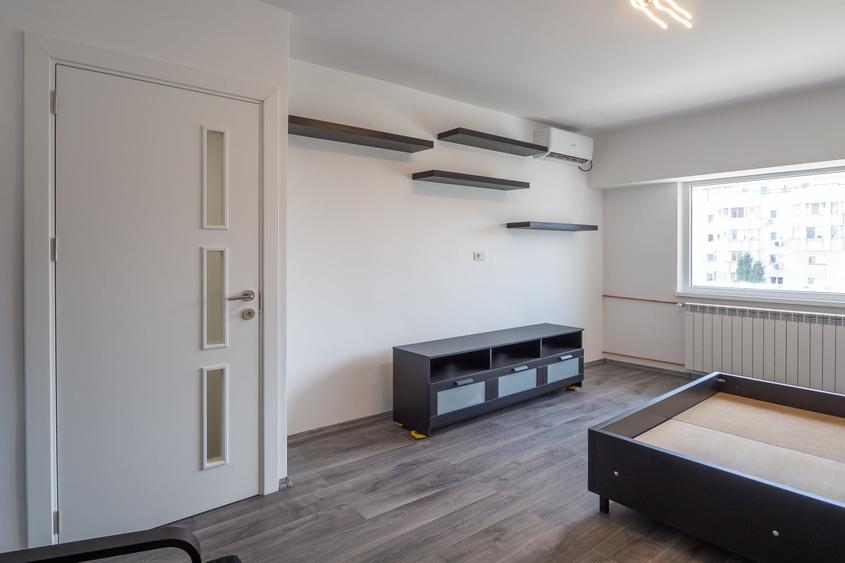 Vitan Mall, studio luminos, mobilat si utilat modern, prima inchiriere - 1