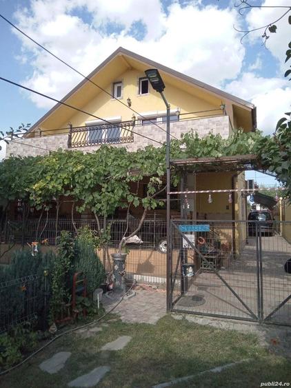 Casă cu 6 camere în Lumina