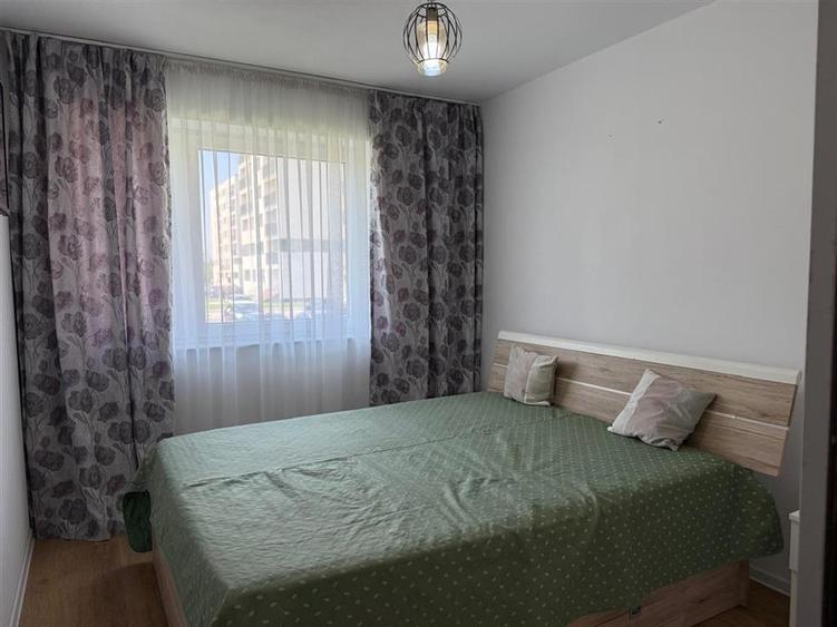 Apartament cu 2 camere decomandat, mobilat în Tractorul