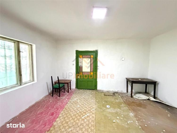 Casă cu 3 camere cu Teren 990 Mp în Girișu de Criș