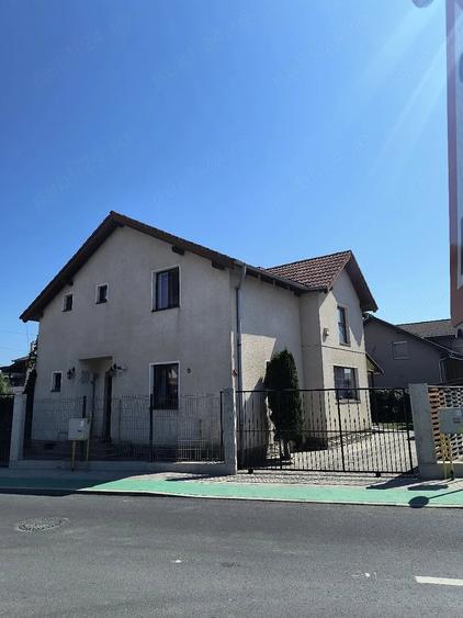 Casă cu Teren 400 Mp în Ampoi 3