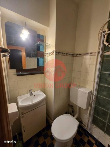 Apartament cu 3 camere semidecomandat în Inel II