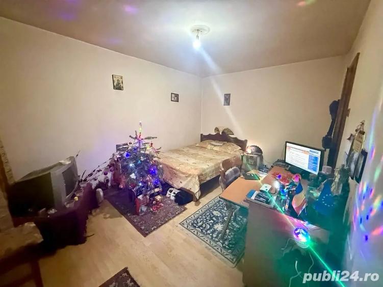 Garsonieră decomandată în Comuna din Paris