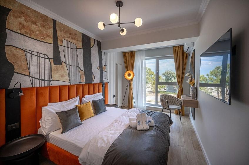 Apartament cu 3 camere decomandat în Mamaia-Sat
