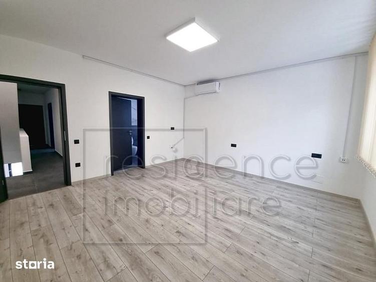 Casă cu 5 camere cu Teren 330 Mp în Europa