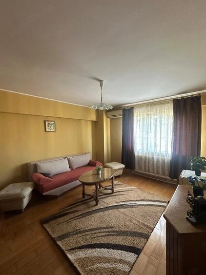 Garsonieră decomandată în Viziru 3