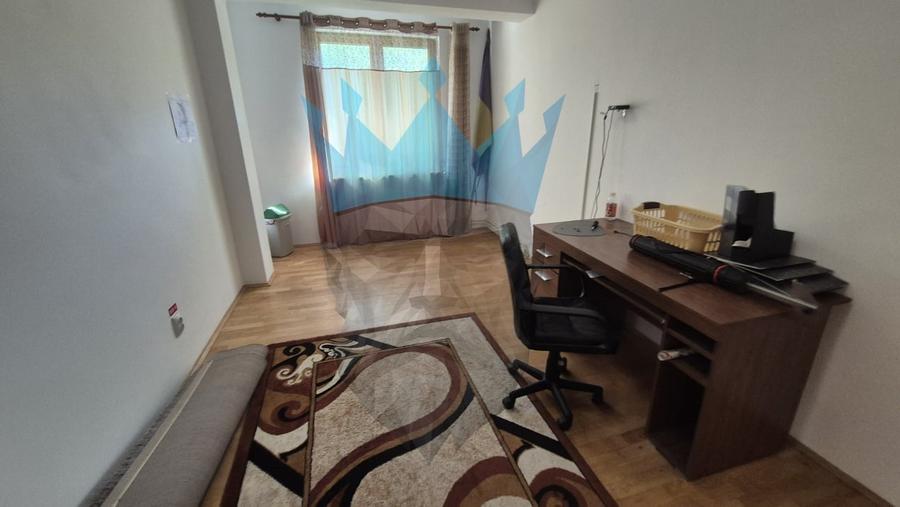 Casă individuală cu 5 camere cu Canalizare în Rahova