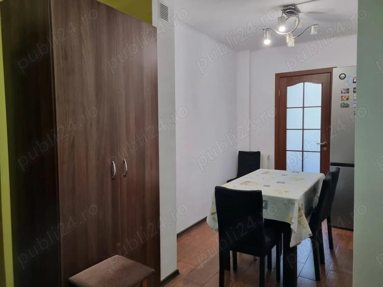 Apartament cu 3 camere decomandat în Popa Șapcă