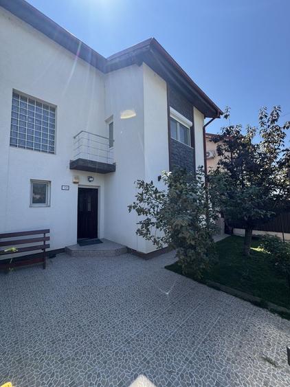Duplex cu 5 camere cu Canalizare în Mogoșoaia