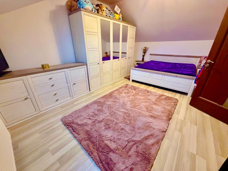 Duplex cu 5 camere cu Canalizare în Sud