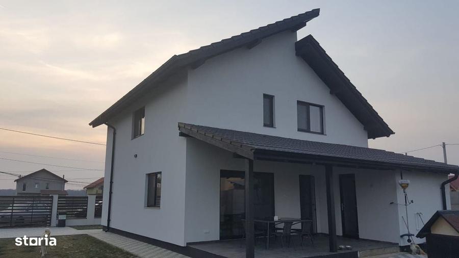 Casă cu 4 camere în Ghiroda